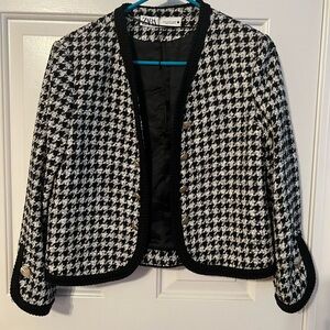 ZARA Blogger Favorite Black White Houndstooth Cropped Jacket